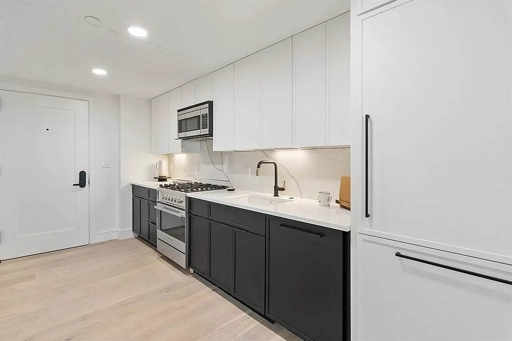 Studio, 540 sqft, $2,795 — Photo 4