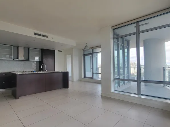 1028 Barclay St #2202, Vancouver, BC V6E 0B1
