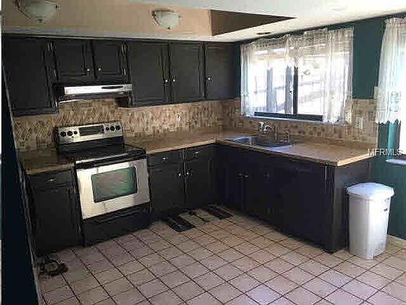 5th image of 7914 Autumn Wood Dr