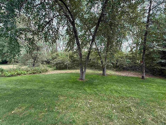 5th image of 373 Muirfield Ct