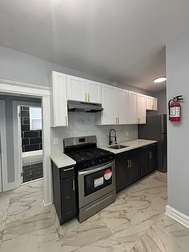 592-594 Irvine Turner Blvd #4 Photo 1 592-594 Irvine Turner Blvd #4 Photo 1