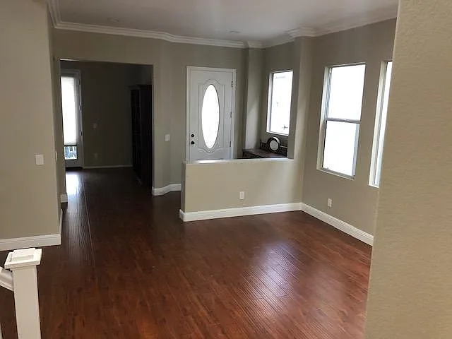 S Poplar Ave — Photo 4