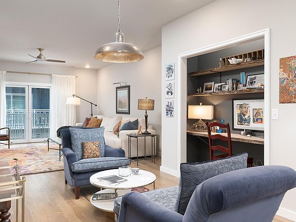 3rd image of 1505 Jefferson St #103