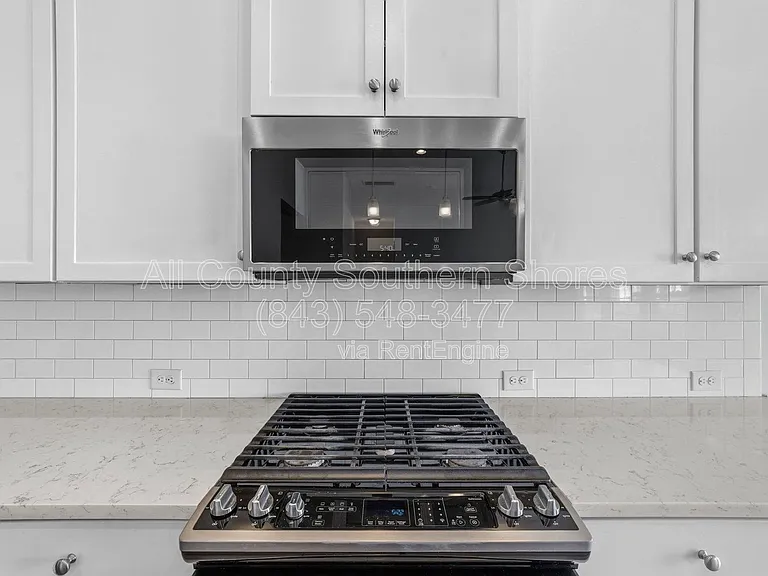 877 Devon Estate Ave — Photo 10