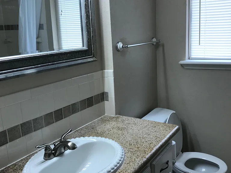 109 Glenwood St — Photo 14