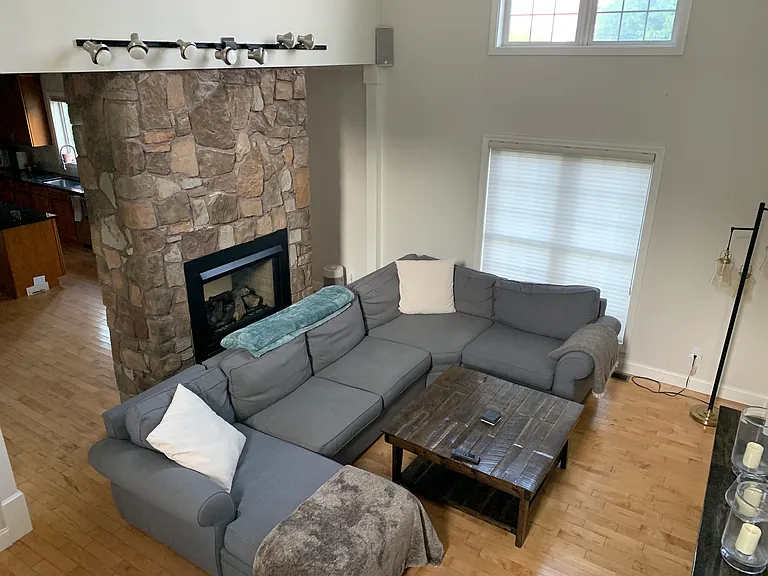 Abigail Dr — Photo 19