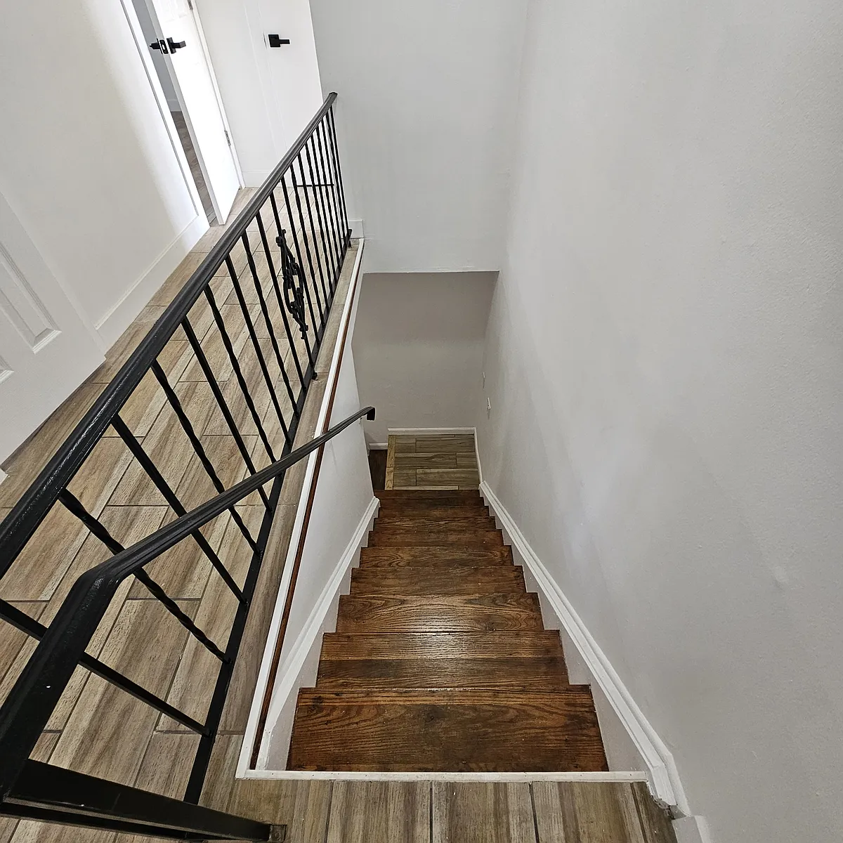 From Foyer to 2nd Floor - 8 Berry St #2