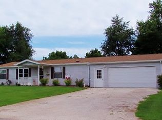 3 Jer Mar Dr, Warsaw, IL 62379
