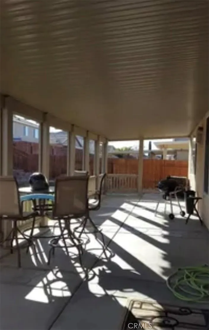 3 bed, 1403 sqft, $2,200 — Photo 3