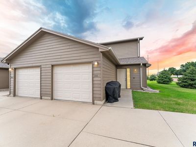 3867 N Galaxy Ln, Sioux Falls, SD, 57107