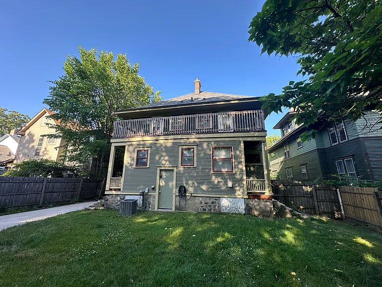 339 Eastern Ave SE — Photo 15