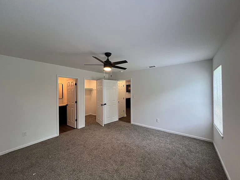 1825 The Oaks Ave — Photo 6