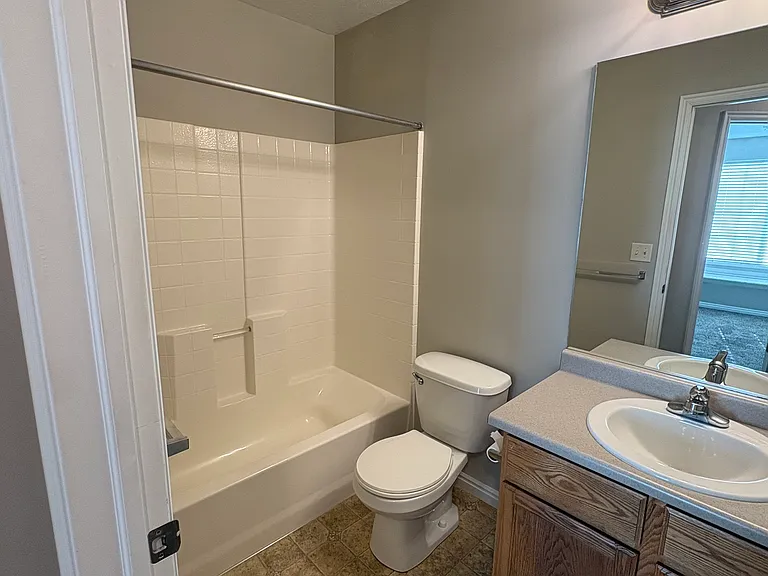 Full Bathroom Upstairs