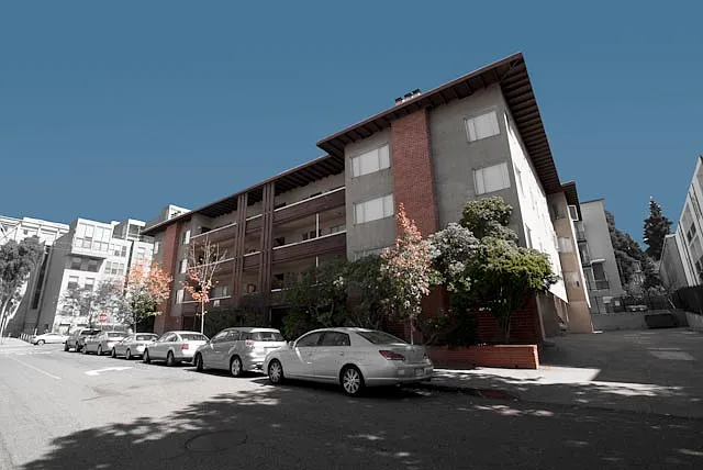 2501 Benvenue Ave — Photo 2