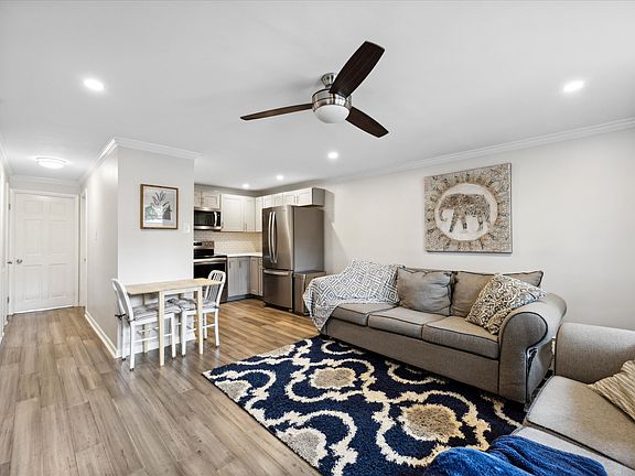 3rd image of 107 Rutgers Ave APT G4