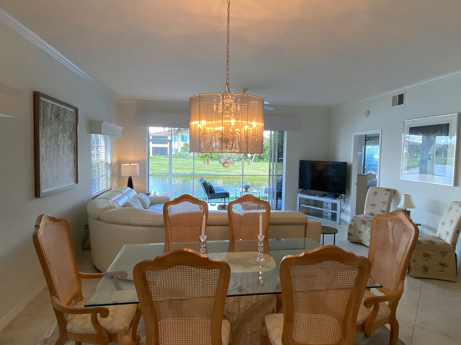 2 bed, 2000 sqft, $8,000 — Photo 3