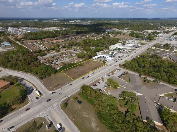 1012-1020 Pondella Rd, North Fort Myers, FL 33903