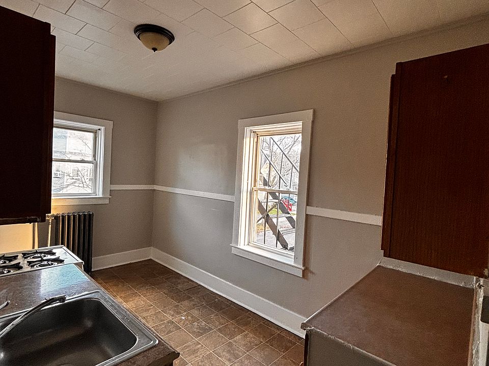 1st image of 25 Broezel St APT 202