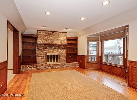 3rd image of 1649 Dartmouth Ct