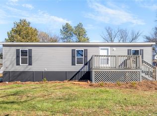 104 Wateree Ln, Williamston, SC 29697