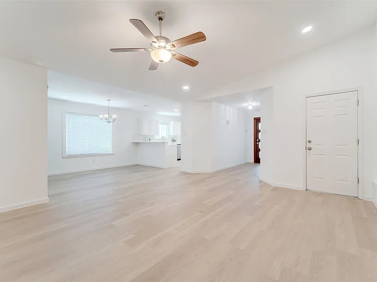 12815 Carrera Dr — Photo 13