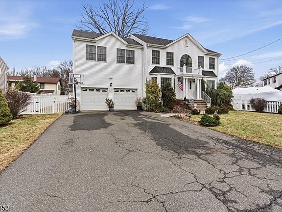 3rd image of 26 Eldora Rd