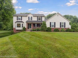 2867 Black Eagle Rdg, Howell, MI 48843