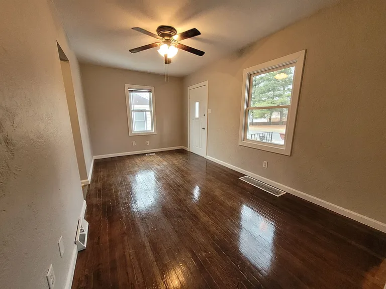 2237 S Union St — Photo 1