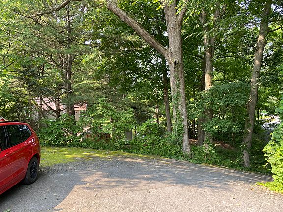 5th image of 47602 Westminster Park Rd