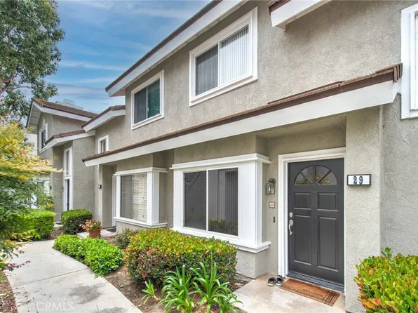 29 Goldenrod #100, Irvine, CA 92614