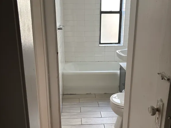 2032 N Milwaukee Ave #209, Chicago, IL 60647