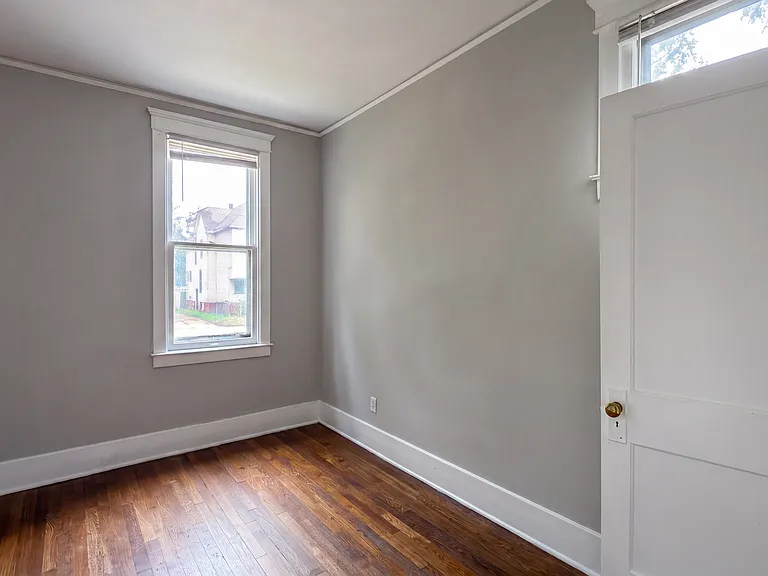 2231 Campbell St — Photo 10
