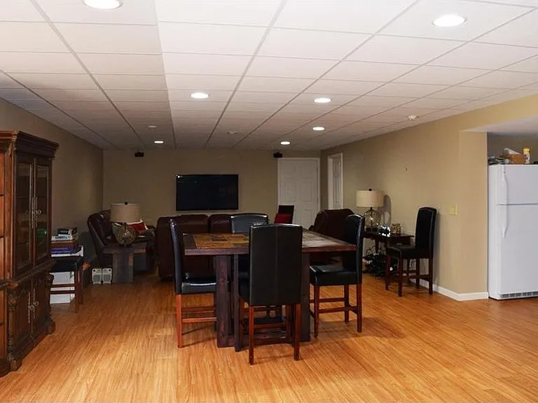 105 Fox Pointe Dr — Photo 17