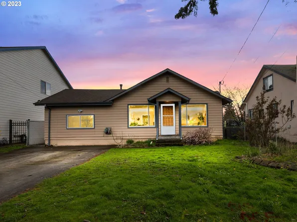 11752 SE Washington St, Portland, OR 97216