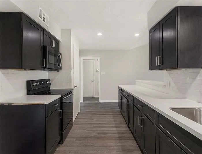 10022 Old Towne Ln — Photo 24