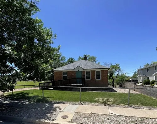 333 N 500 W Photo 1