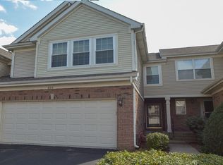 804 McKenzie Station Dr, Lisle, IL 60532
