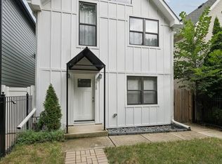 2915 N Rockwell St, Chicago, IL 60618