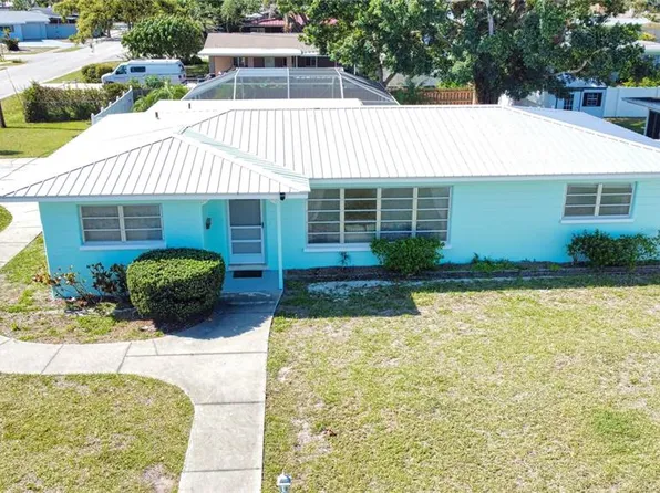 100 Aurora St W, Venice, FL 34285