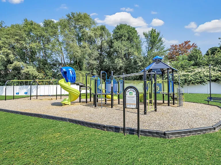 Villa Square LLC — Photo 17