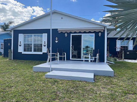5th image of 3388 Oleander Dr