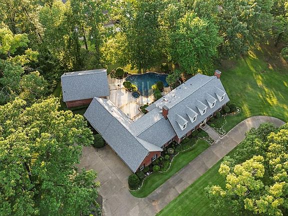 2nd image of 8905 River Ridge Dr