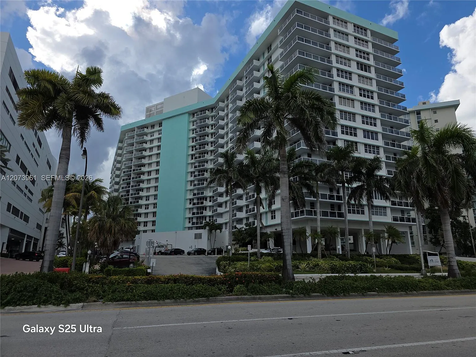Sea Air Towers Condo — Photo 1