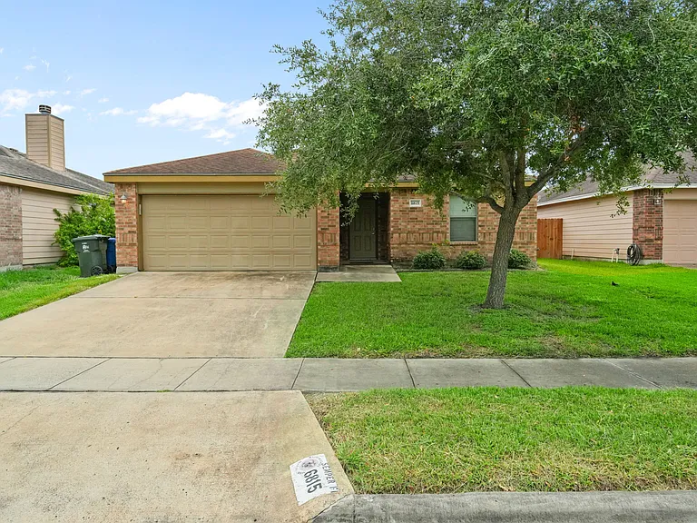 6815 Fox Hill Dr — Photo 1