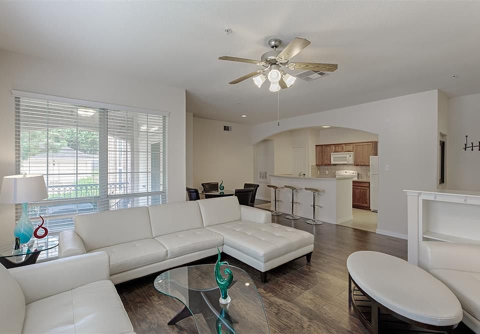 1st image of 6607 Lake Woodlands Dr APT 311