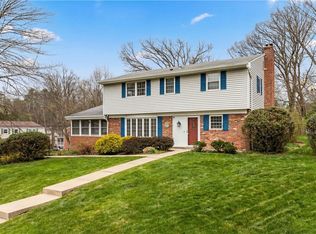 9460 Doral Dr, Pittsburgh, PA