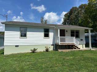 133 Oak St, White Sulphur Springs, WV 24986