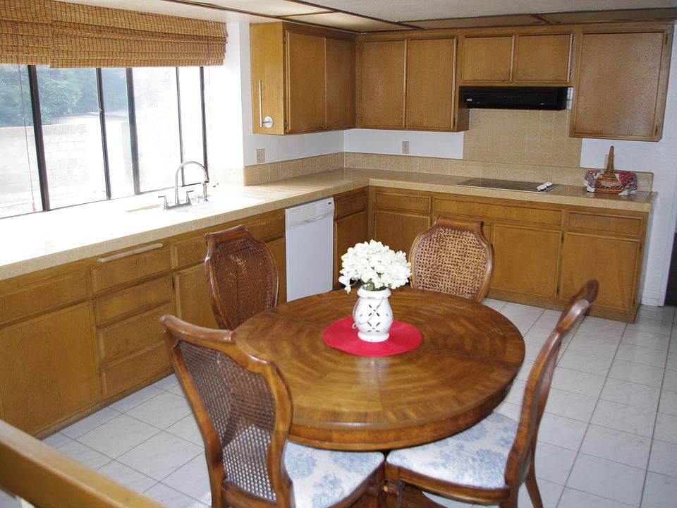2nd image of 26056 Lorri Dr
