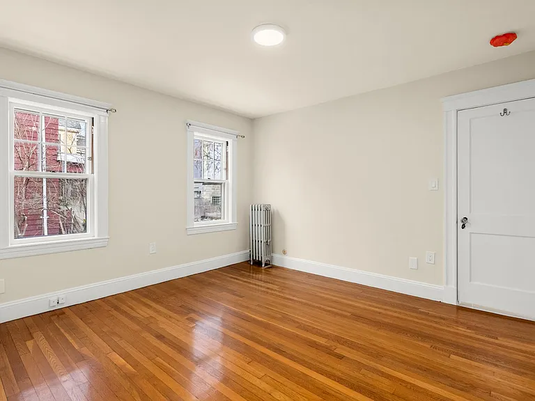 18 Acorn St — Photo 15