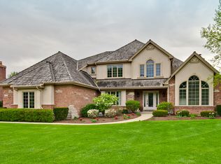 1325 Vineyard Ln, Libertyville, IL 60048